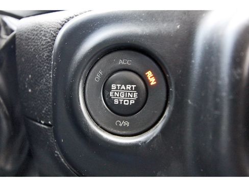 Used 2023 Jeep Gladiator Sport AWD/4WD image 23