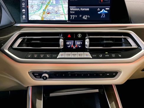 Used 2022 BMW X5 xDrive40i w/ M Sport Package image 33