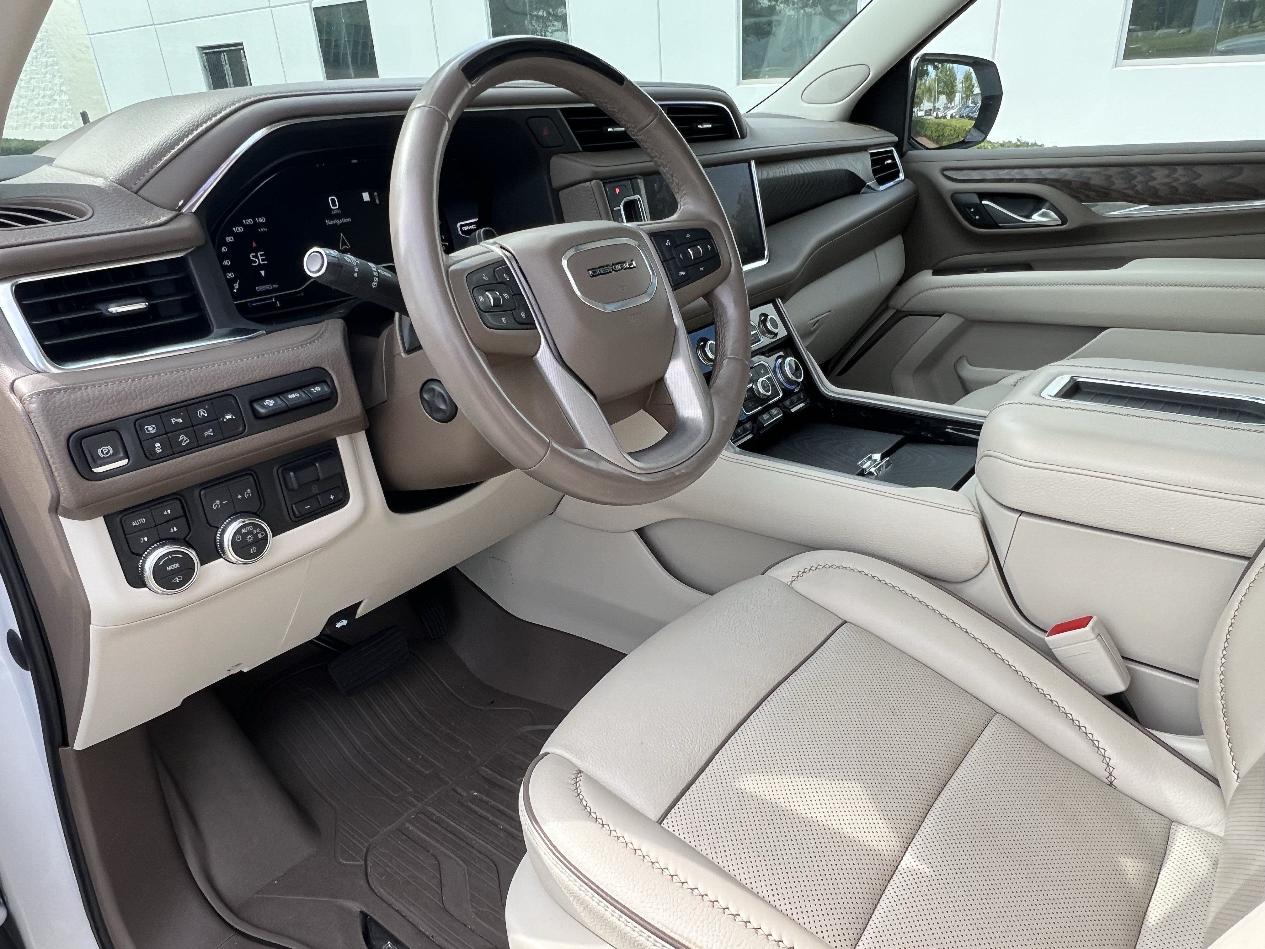Used 2023 GMC Yukon Denali w/ Denali Reserve Package AWD/4WD image 17