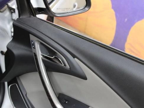 Used 2016 Buick Verano Convenience FWD image 10