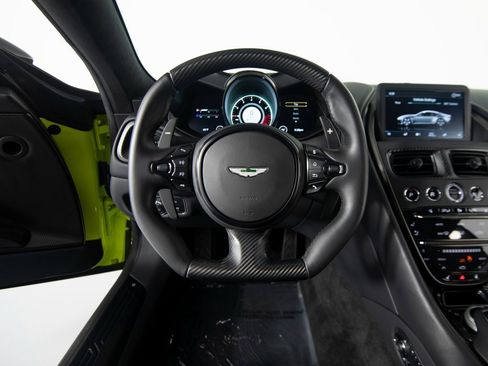 Used 2022 Aston Martin DBS Superleggera image 16