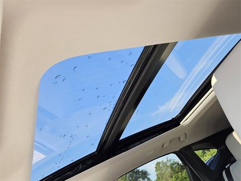 New 2025 Nissan Murano SL image 17