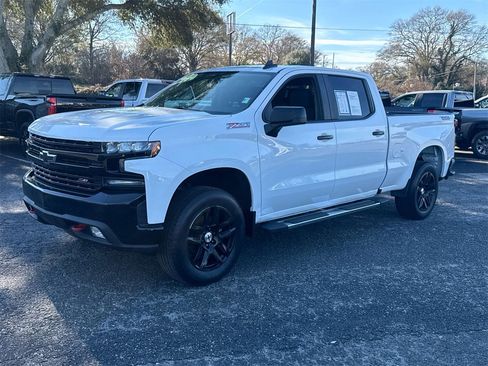 Used 2019 Chevrolet Silverado 1500 LT Trail Boss image 3