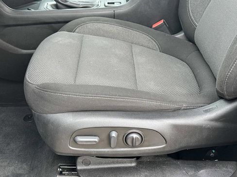 New 2023 Chevrolet Traverse LT FWD image 17