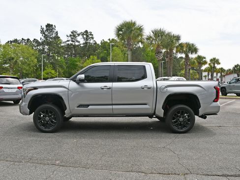 Used 2024 Toyota Tundra Platinum AWD/4WD image 2