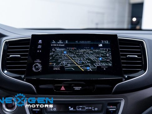 Used 2025 Honda Passport TrailSport image 12