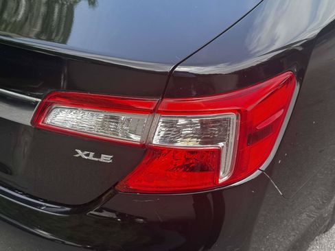 Used 2012 Toyota Camry XLE FWD image 10