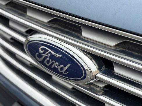 Used 2019 Ford Edge SE AWD/4WD image 4