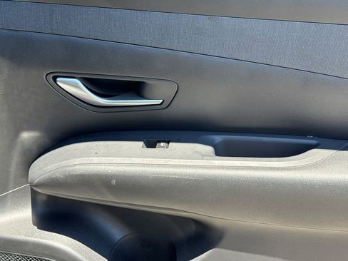 Used 2025 Hyundai Tucson SEL FWD image 16