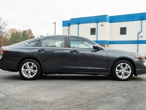 Used 2025 Honda Accord LX image 9