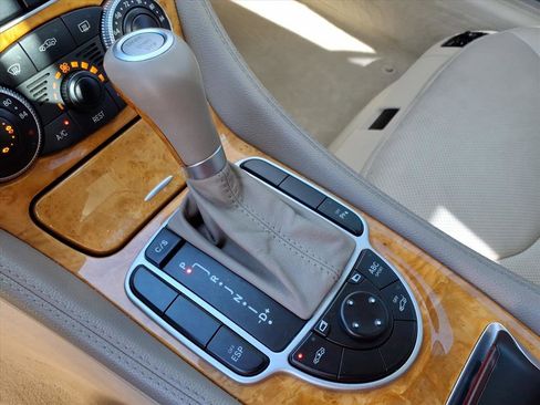 Used 2006 Mercedes-Benz SL 500 image 24