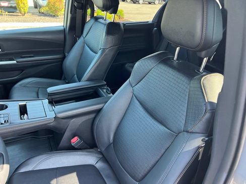 Certified 2025 Toyota Sienna XLE Woodland Edition AWD/4WD image 14