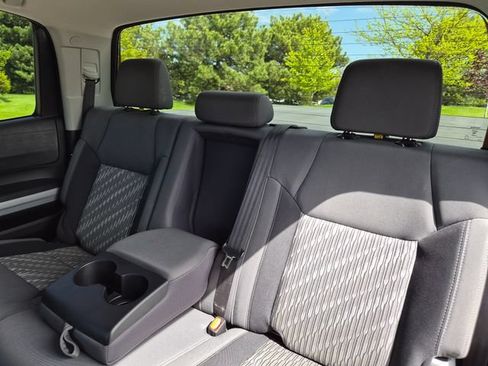 Used 2020 Toyota Tundra SR5 w/ SR5 Convenience Package AWD/4WD image 35