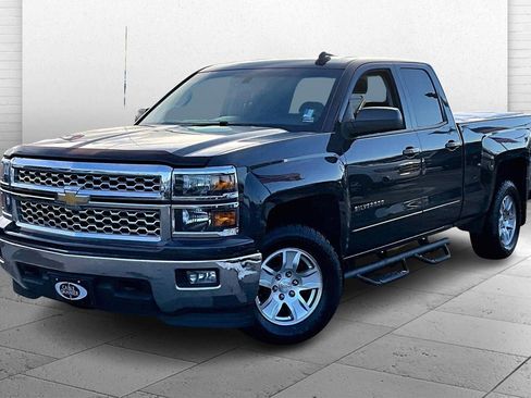 Used 2023 Nissan Titan PRO-4X w/ Pro-4x Convenience Package image 12