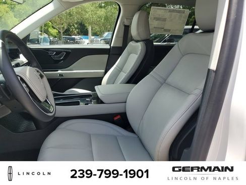 New 2026 Lincoln Aviator 2WD image 18