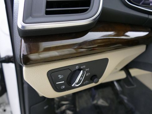 Used 2020 Audi Q5 2.0T Premium Plus image 14