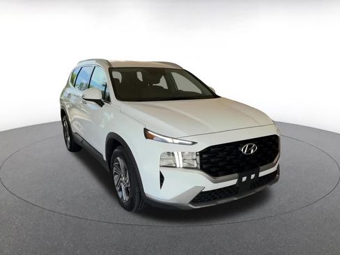 Used 2023 Hyundai Santa Fe SEL image 3