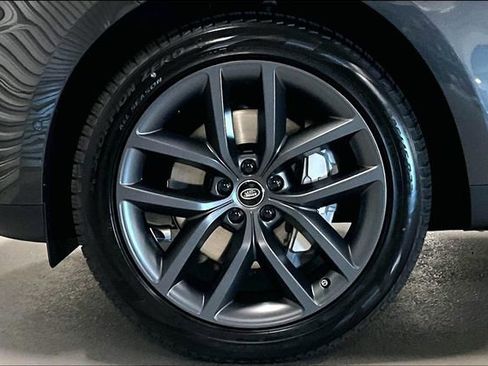 New 2025 Land Rover Range Rover Sport SE image 10