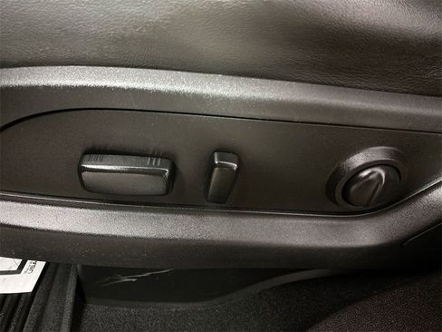 Used 2017 GMC Acadia Limited SLT image 12