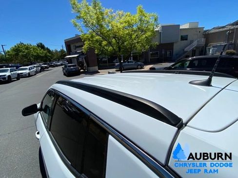 Used 2022 Jeep Compass Latitude FWD image 9