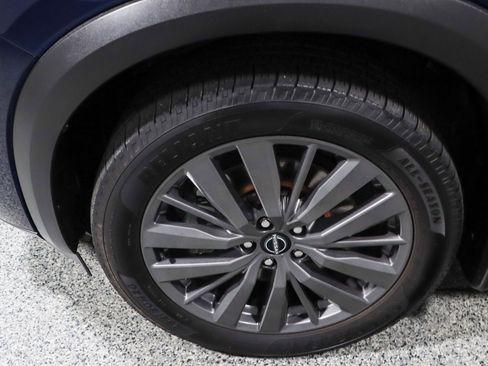 Used 2022 Nissan Pathfinder SL w/ SL Premium Package image 11