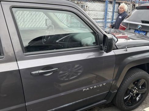 Used 2015 Jeep Patriot High Altitude image 3