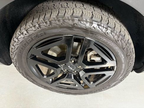 Used 2023 Kia Telluride EX X-Line image 11