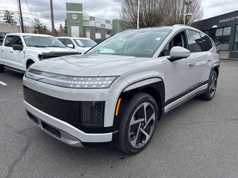 Used 2026 Hyundai Ioniq 9 Limited image 3