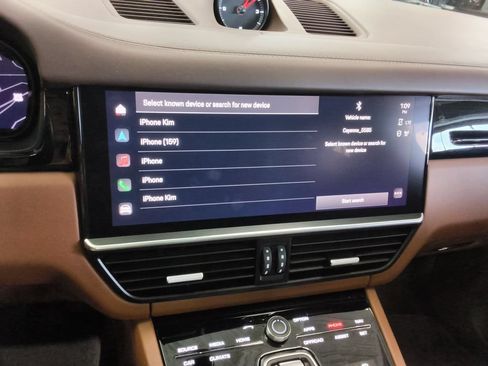 Used 2023 Porsche Cayenne Coupe AWD/4WD image 29