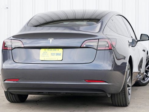Used 2023 Tesla Model 3 Standard Range image 5