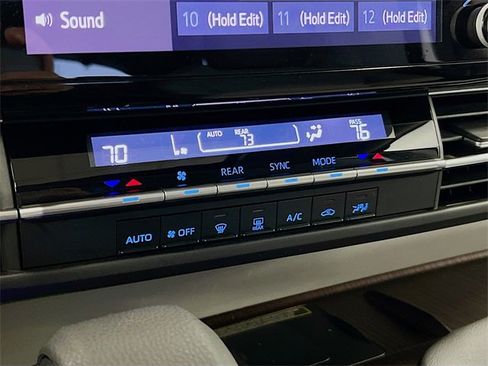 Used 2021 Toyota Sienna LE image 12