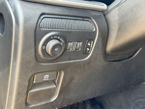 Used 2024 Jeep Wagoneer Series II AWD/4WD image 19