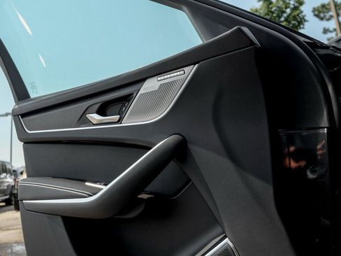 New 2026 Jaguar F-PACE R-Dynamic S image 11