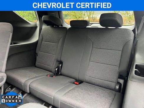 Certified 2025 Chevrolet Traverse LT w/ Sun and Wheel Package image 12