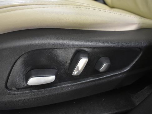 Used 2018 Cadillac XT5 Luxury w/ Driver Awareness Package image 13