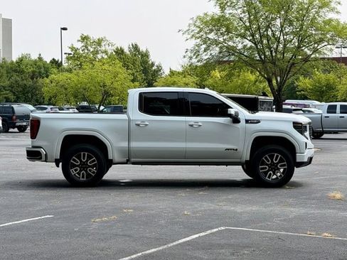 Used 2024 GMC Sierra 1500 AT4 w/ Technology Package AWD/4WD image 9