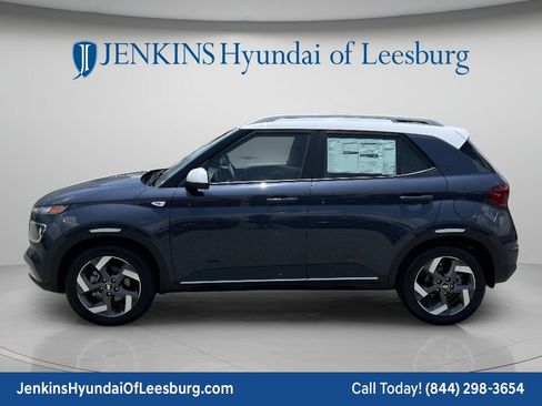 New 2026 Hyundai Venue SEL FWD image 9