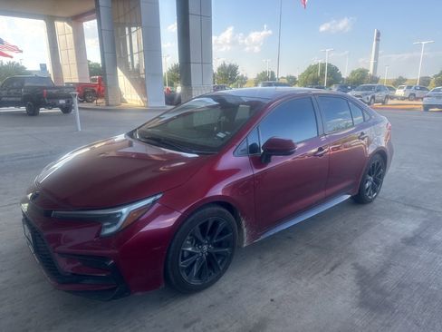 Used 2024 Toyota Corolla SE FWD image 1