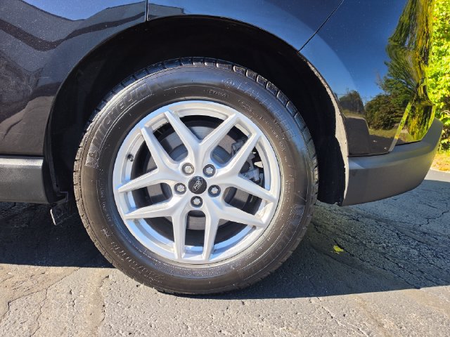 Used 2024 Ford Edge SEL AWD/4WD image 9
