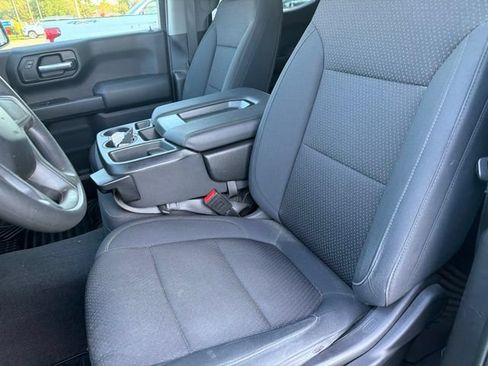 Used 2020 Chevrolet Silverado 1500 Custom w/ Custom Value Package RWD image 9