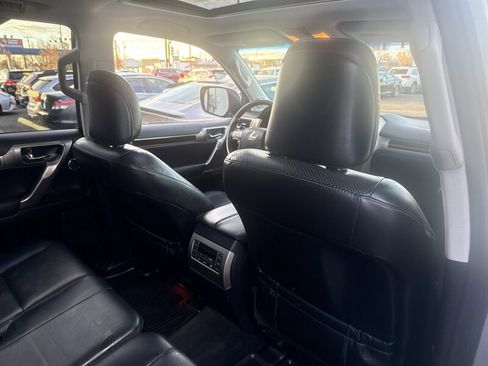 Used 2015 Lexus GX 460 Luxury image 35