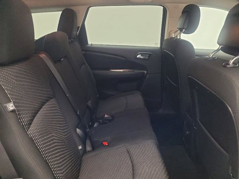 Used 2020 Dodge Journey SE w/ SE Popular Equipment Group FWD image 19