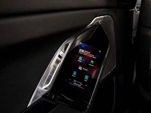 Certified 2025 BMW 760i xDrive w/ Executive Package image 23