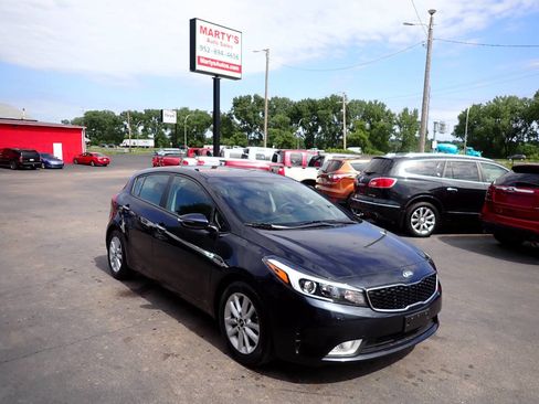 Used 2017 Kia Forte LX w/ LX Popular Plus Package FWD image 1