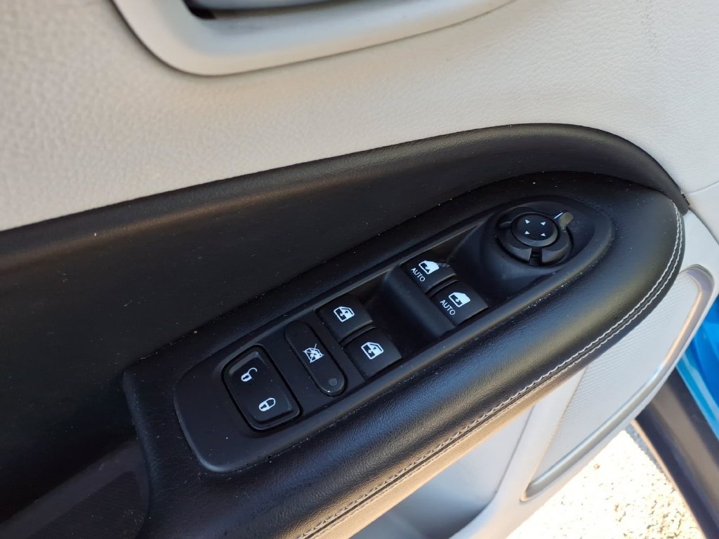 Used 2020 Jeep Compass Latitude w/ Popular Equipment Group FWD image 7