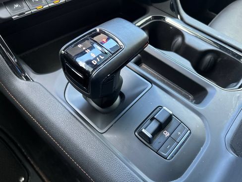 Used 2023 GMC Sierra 1500 AT4 w/ Technology Package AWD/4WD image 21