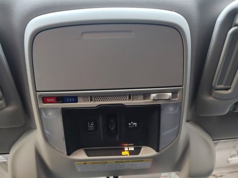 Used 2021 Subaru Forester Premium image 5