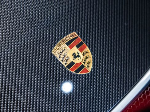 Certified 2025 Porsche 718 Cayman GT4 RS RWD image 22