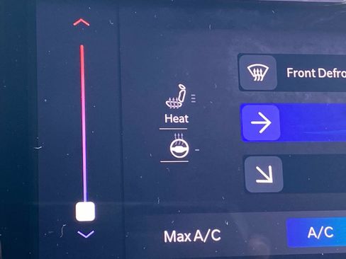 Used 2023 Jeep Grand Cherokee Limited w/ Black Appearance Package image 42