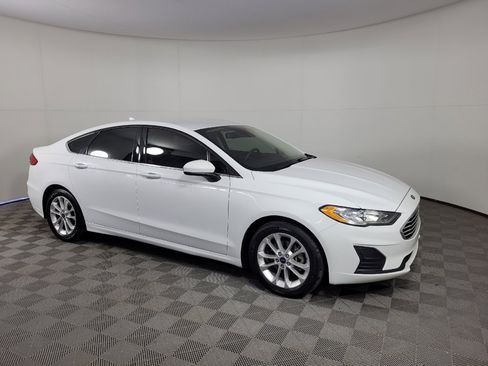 Used 2019 Ford Fusion SE FWD image 11